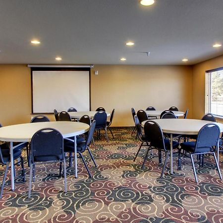 Stanton Inn And Suites Ngoại thất bức ảnh
