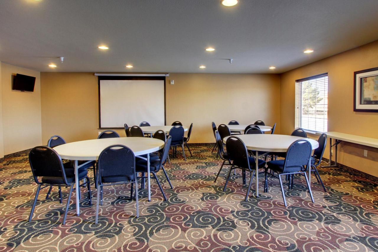 Stanton Inn And Suites Ngoại thất bức ảnh