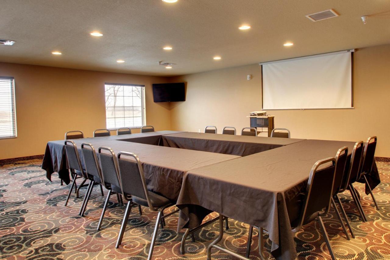 Stanton Inn And Suites Ngoại thất bức ảnh